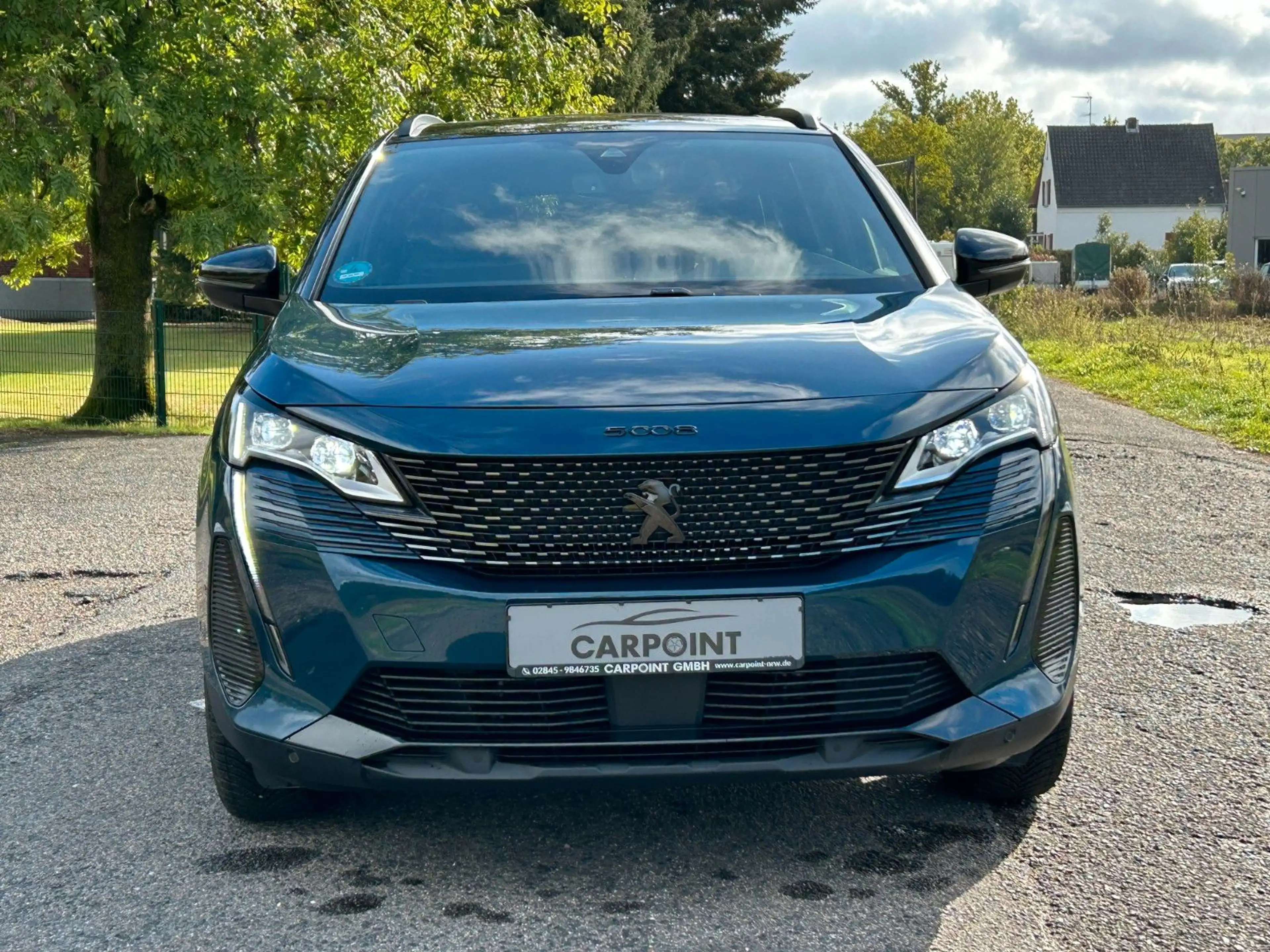 Peugeot 5008 Hybrid 136 GT 7-Sitzer Panorama Sitzheizung — photo 11