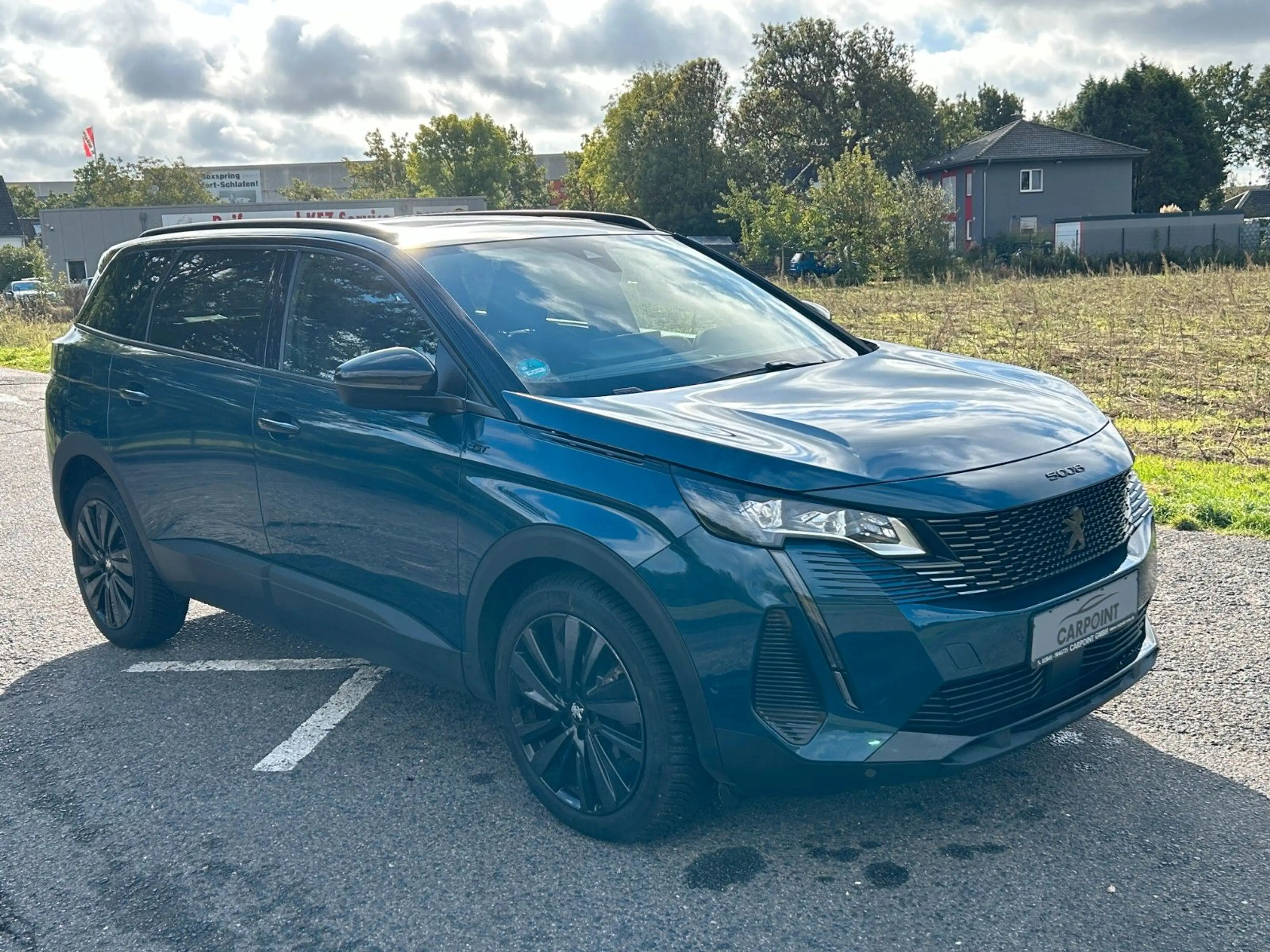 Peugeot 5008 Hybrid 136 GT 7-Sitzer Panorama Sitzheizung — photo 10