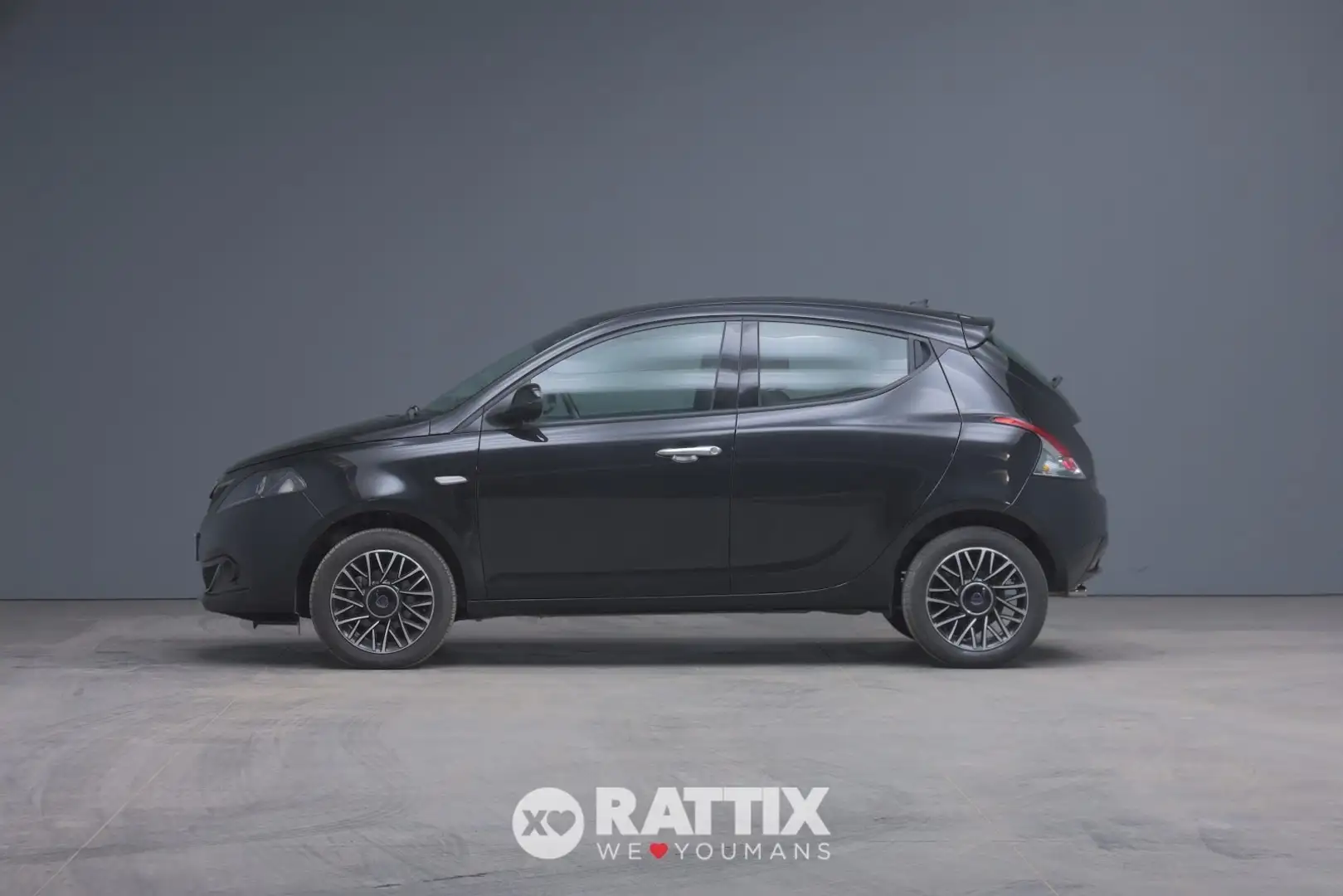 Lancia Ypsilon 1.0 Firefly Hybrid 70CV Platino Negro - 2
