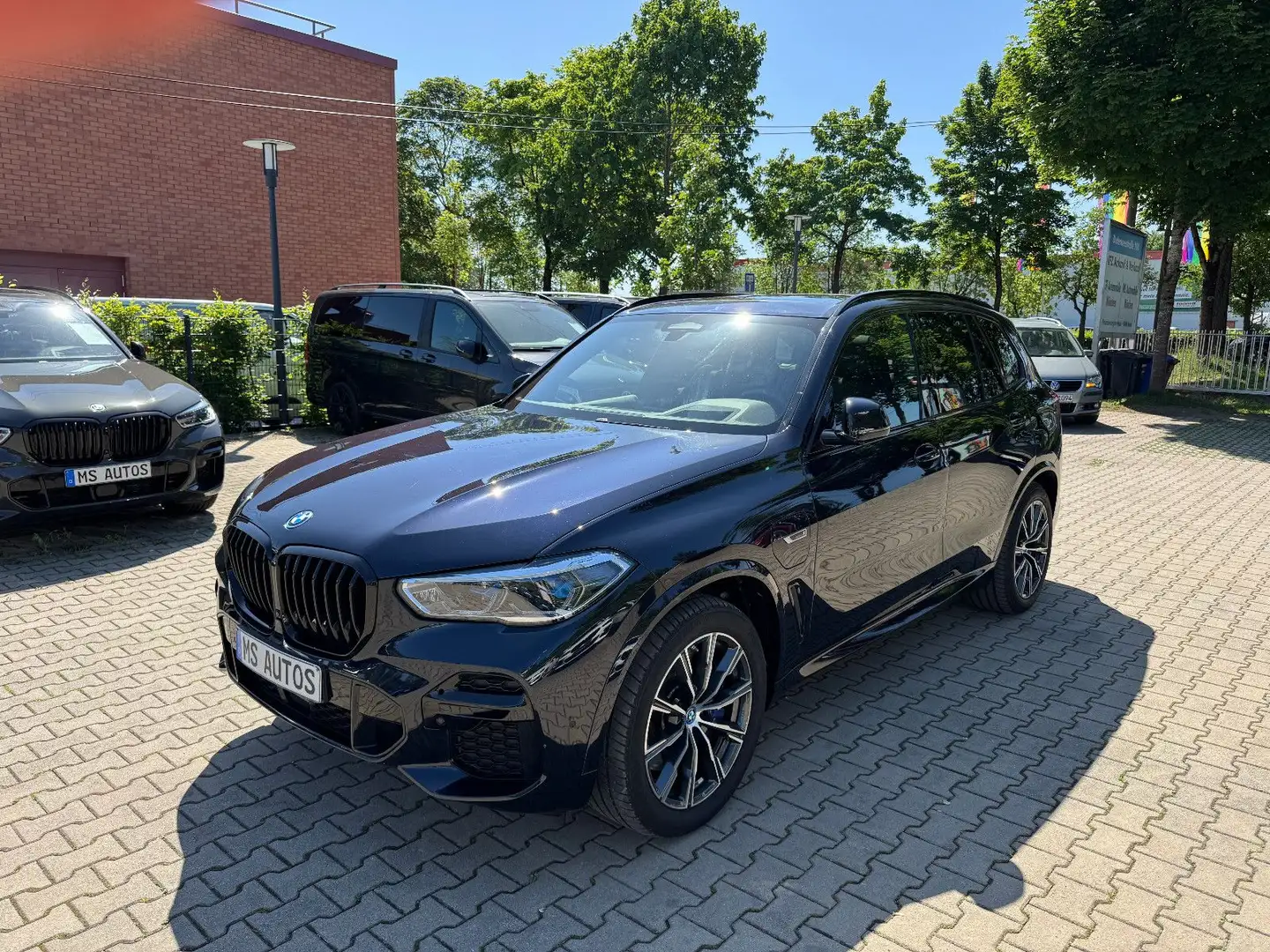 BMW X5 xD 45 e MSport*Panorama*Laserli*Head Up*360° Schwarz - 1