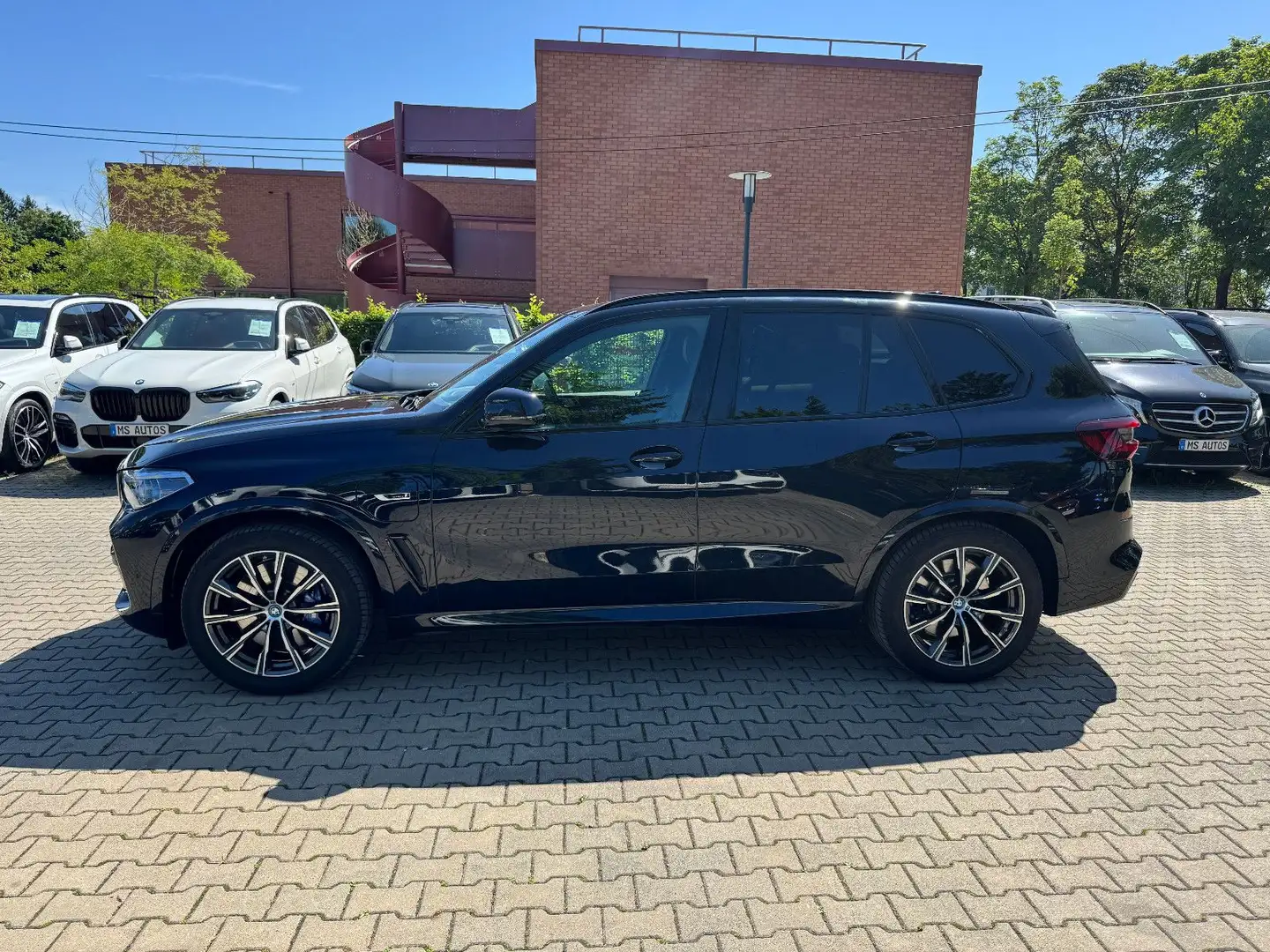 BMW X5 xD 45 e MSport*Panorama*Laserli*Head Up*360° Schwarz - 2