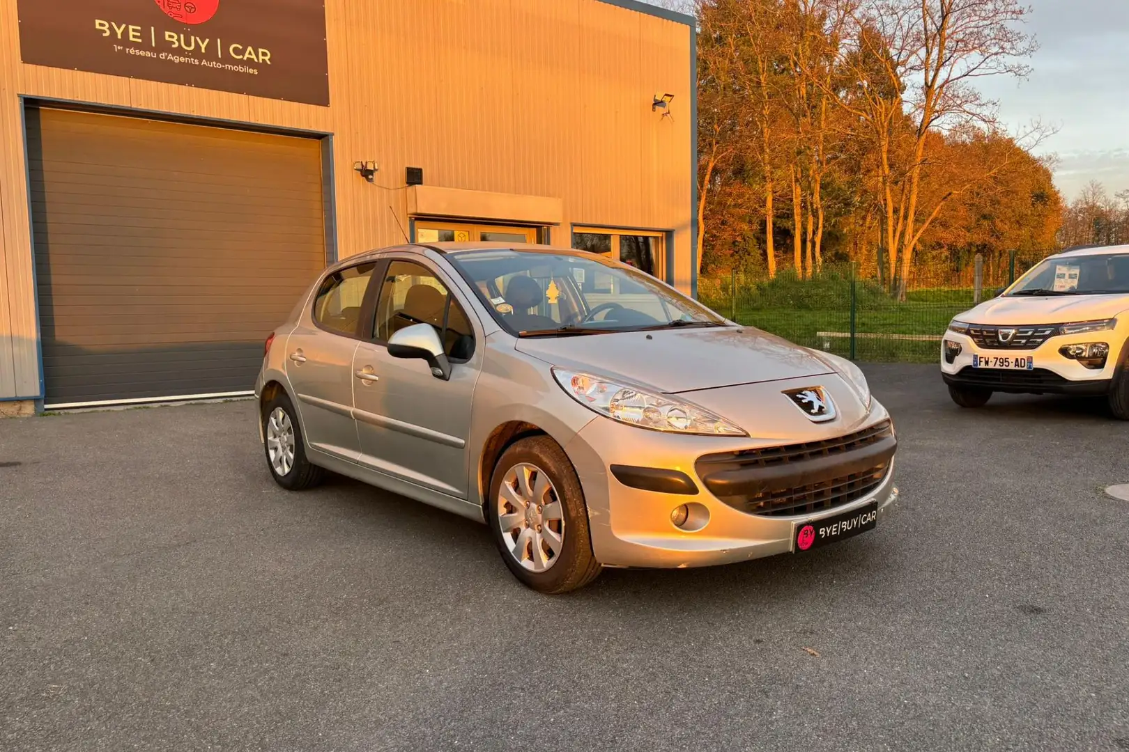 Peugeot 207 1.6 HDi 16V 90 5 PORTES Premium CLIM GARANTIE 12 MOIS Grijs - 2