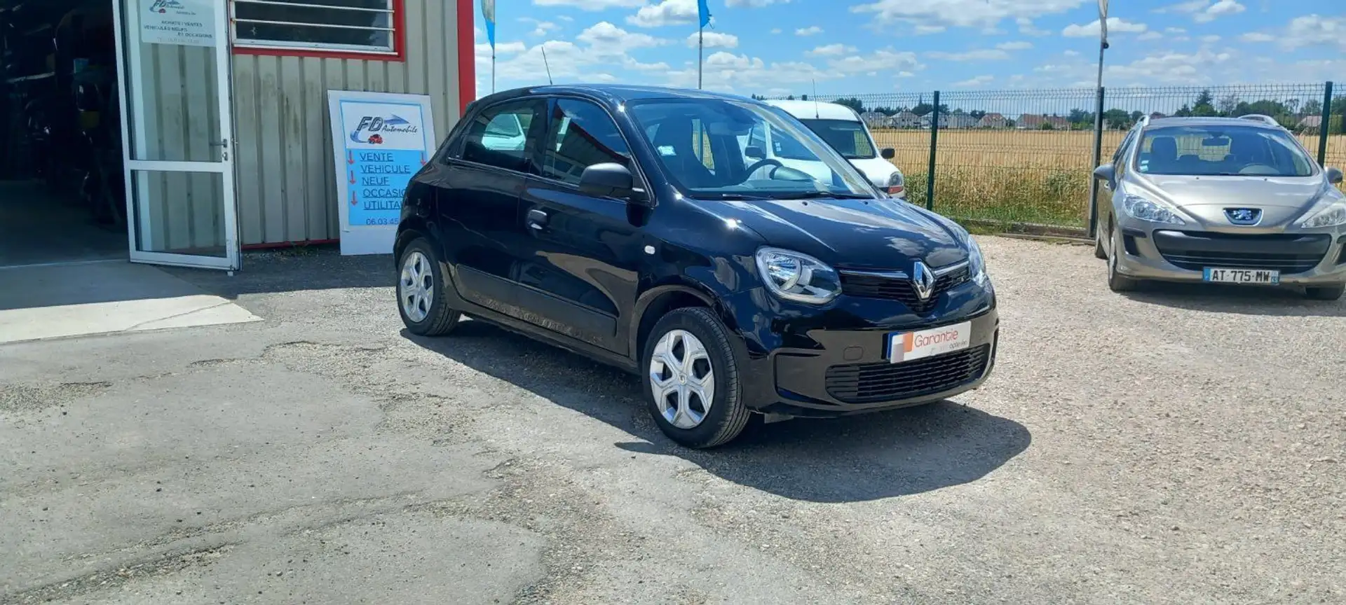 Renault Twingo RENAULT TWINGO III 1.0 TCE 65 life Noir - 1