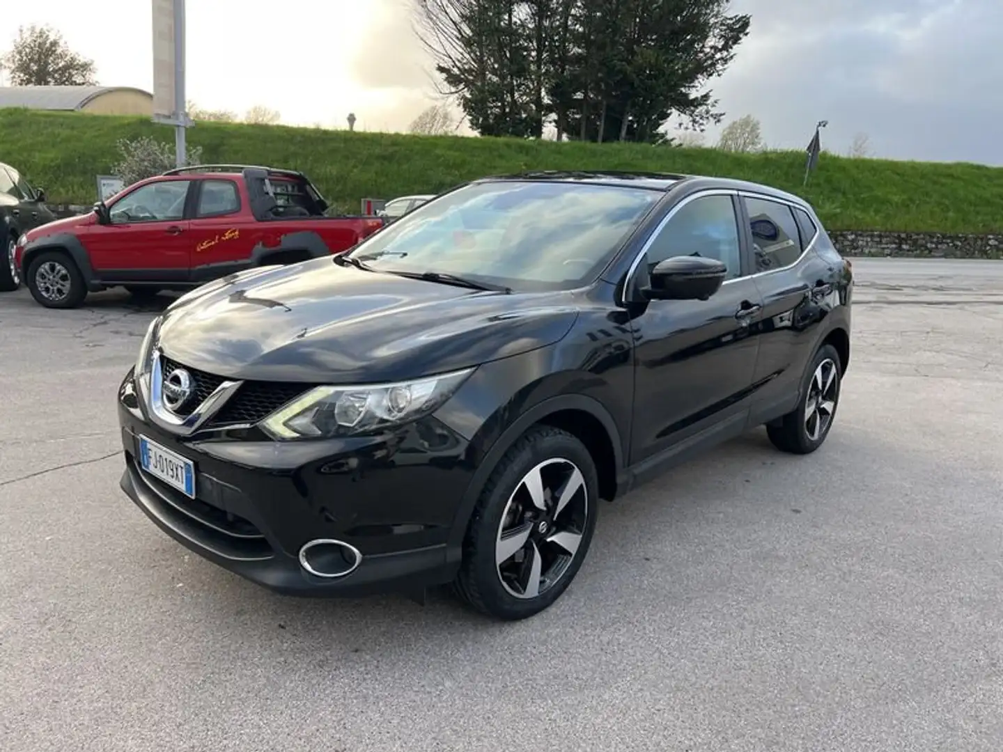 Nissan Qashqai 1.5 dCi Tekna - 1