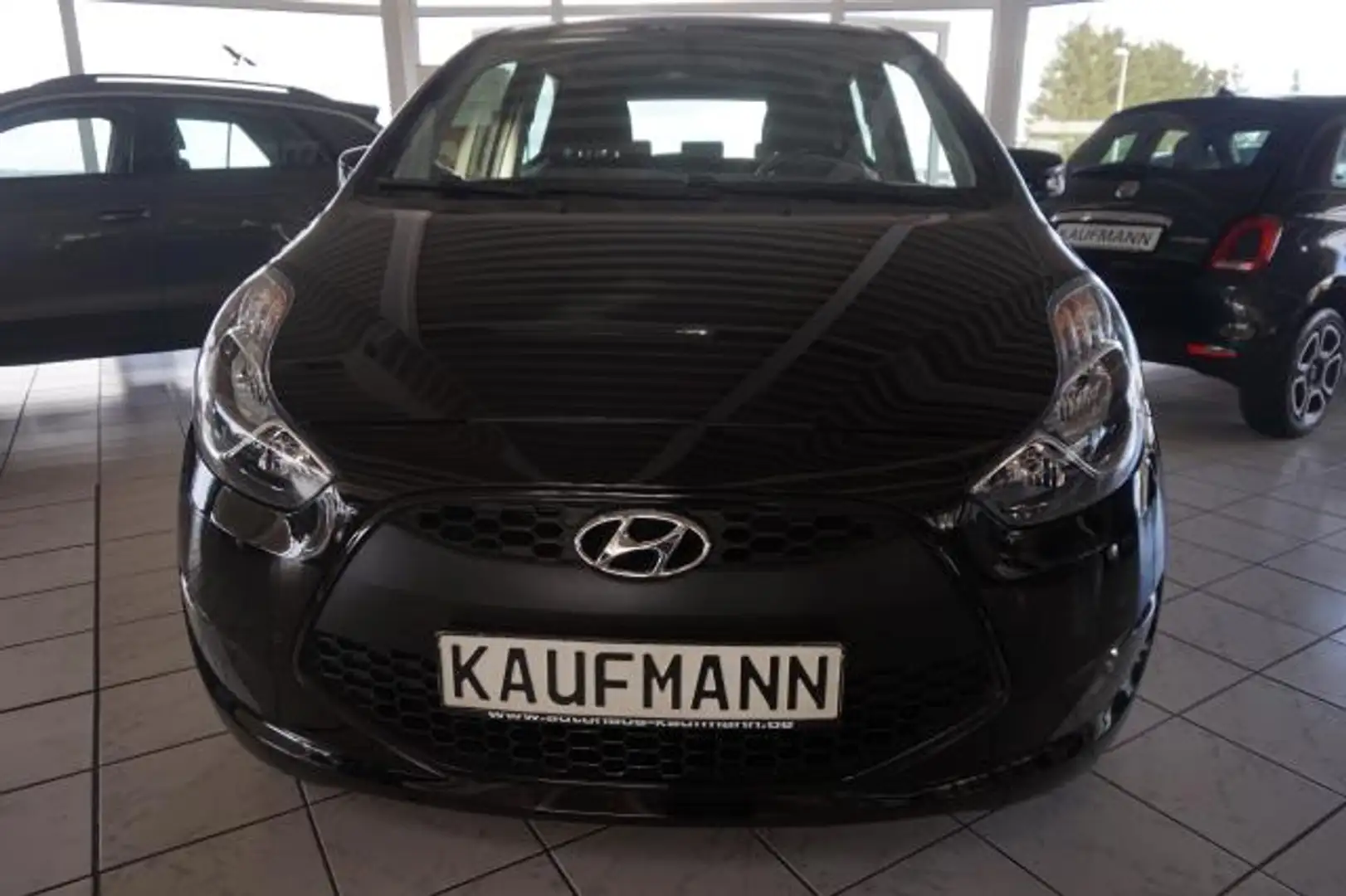 Hyundai iX20 IX20 1,6 AT COMFORT NAVI KAMERA PDC VR + HI SHZ AH Zwart - 2