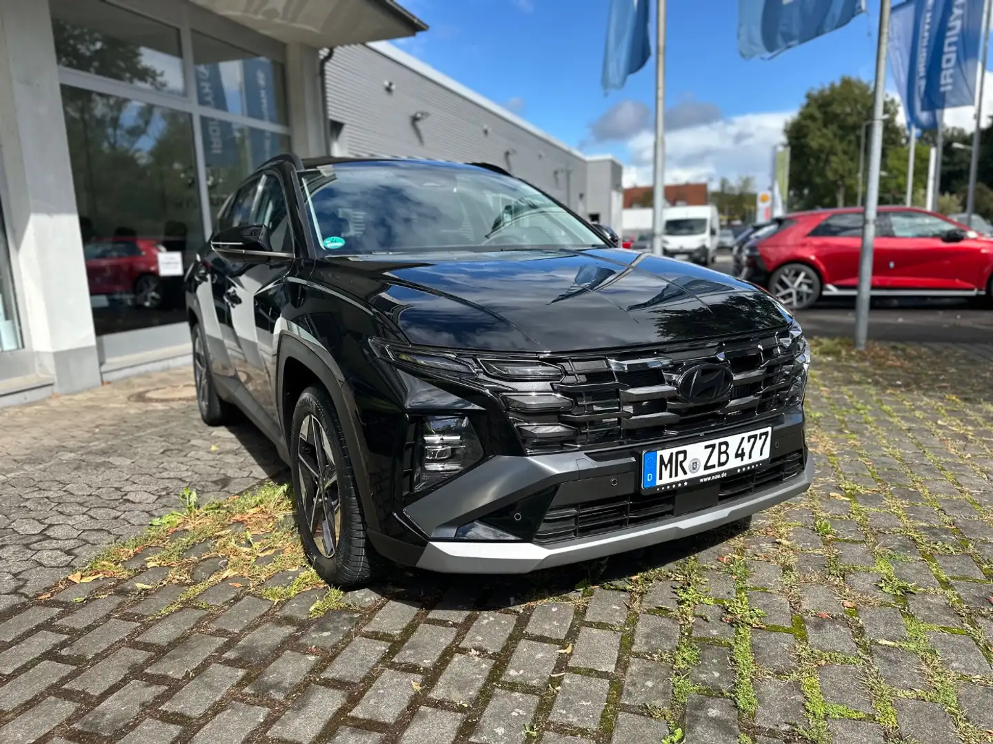Hyundai TUCSON 1.6 T-GDI Trend ACC+LED+Navi+SHZ+2xKlima Zwart - 2