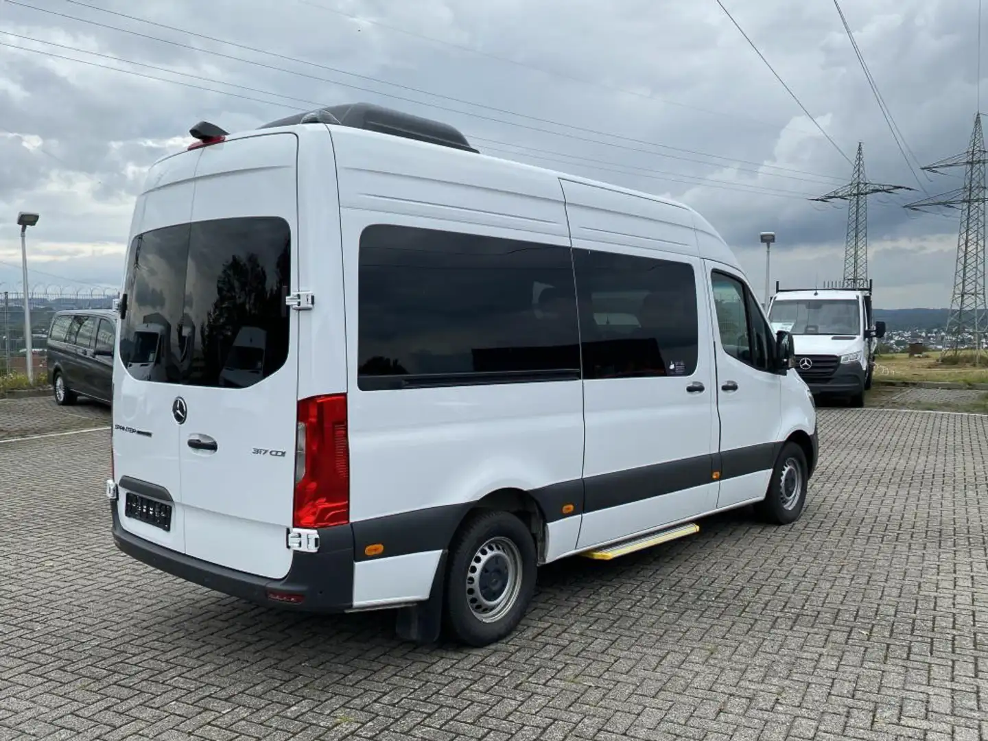 Mercedes-Benz Sprinter 317 CDI Tourer Hochdach Standard Navi Weiß - 2