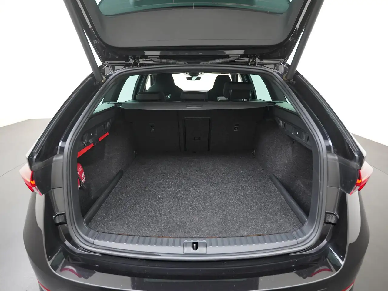 Skoda Octavia Combi 1.4 TSI iV PHEV Sport Pakket Dynamic Head, миниатюра 30