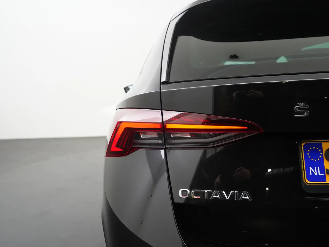 Skoda Octavia Combi 1.4 TSI iV PHEV Sport Pakket Dynamic Head, миниатюра 28