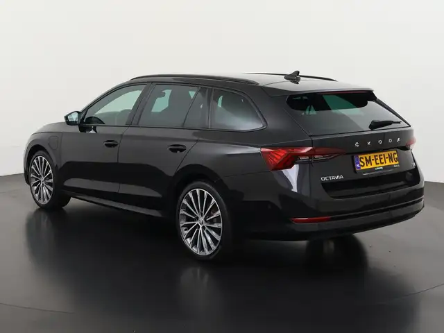 Skoda Octavia view 8