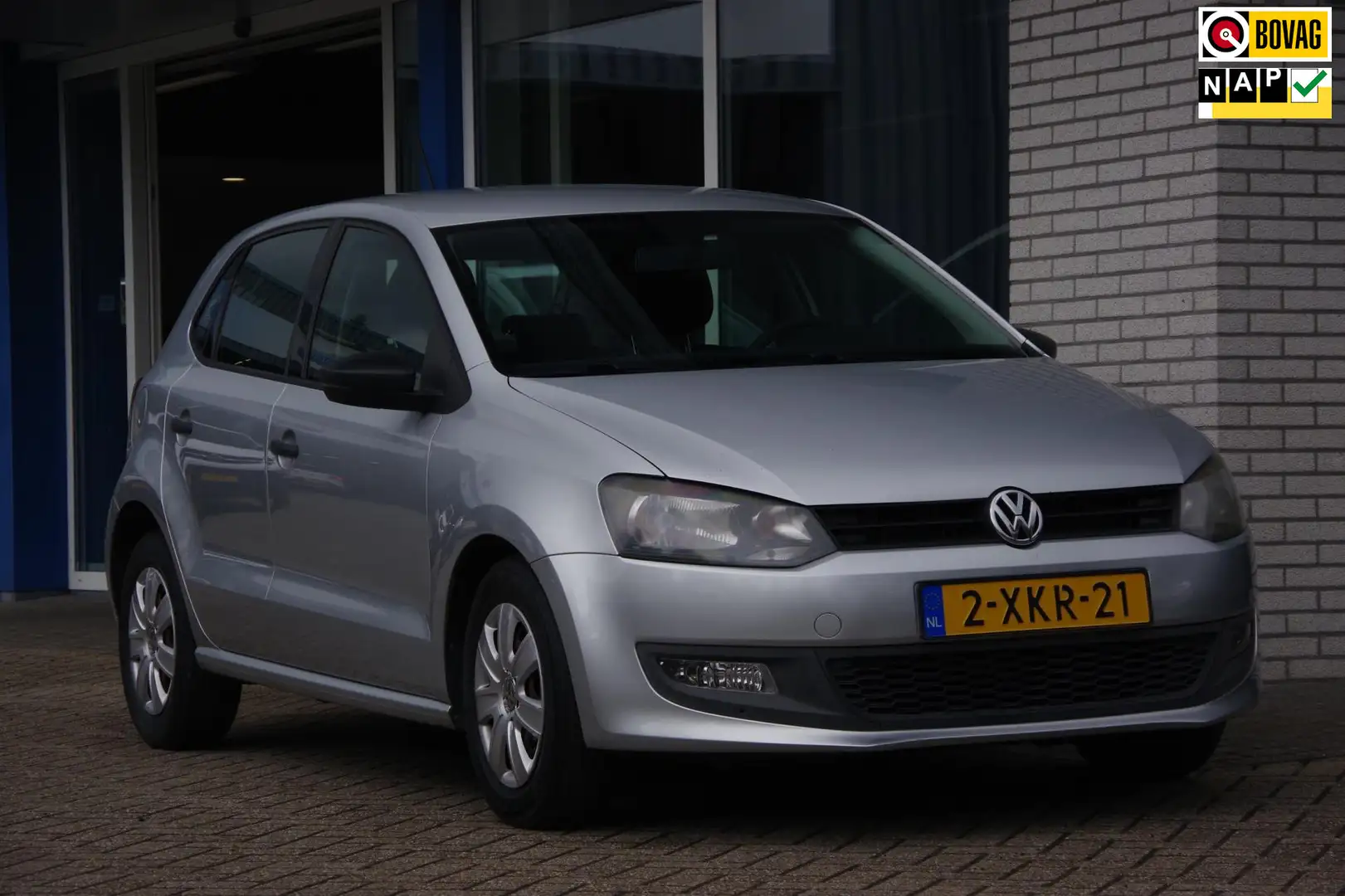 Volkswagen Polo 1.2 Easyline airco bluetooth Grijs - 1