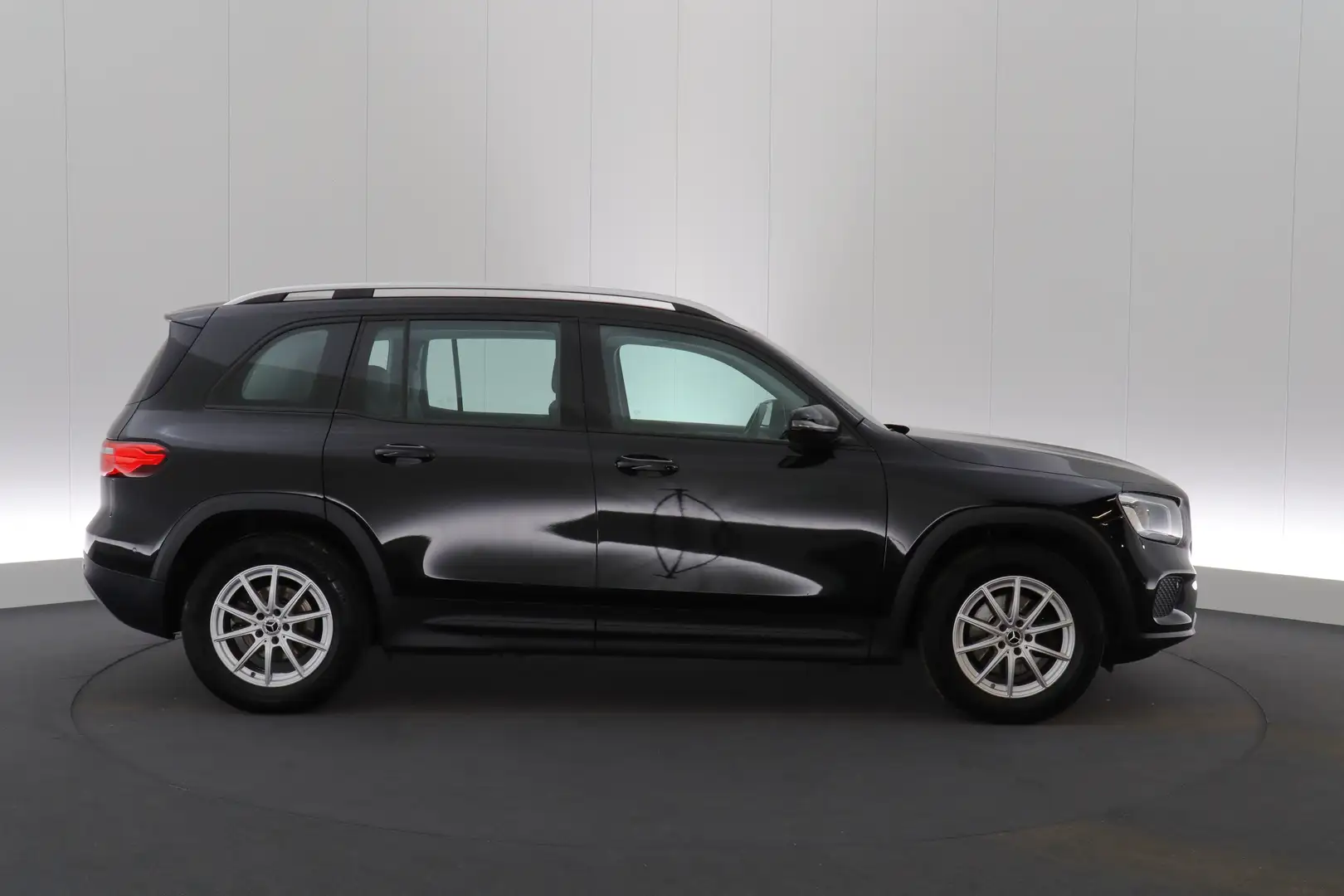 Mercedes-Benz GLB 200 AUT Business Solution LEDER/STOF GPS PDC CAM BLIS Noir - 2