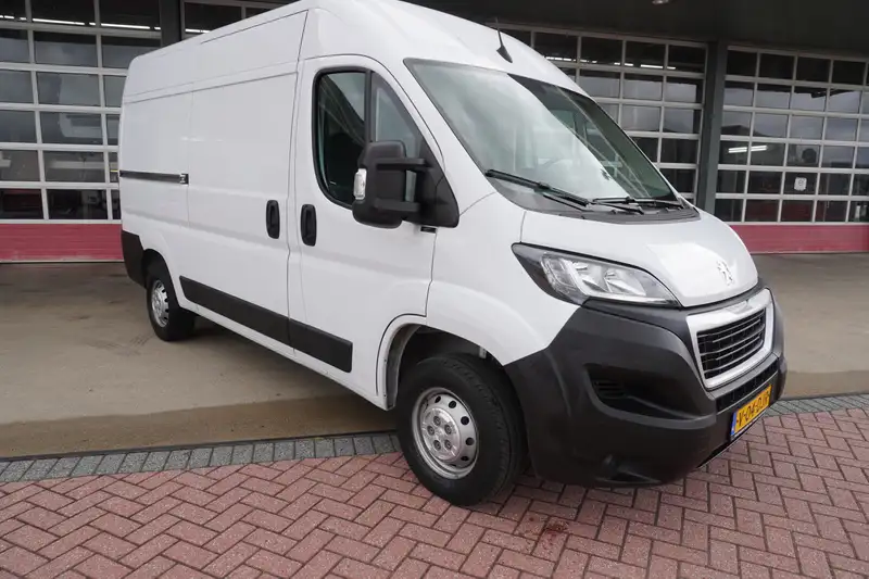 PEUGEOT Boxer