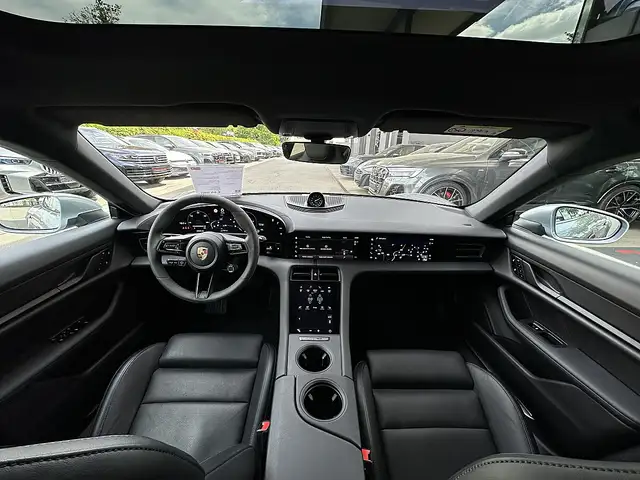Porsche Taycan 4S Sport Turismo Aut. !!MEGA AUSSTATTUNG!! Ansicht 19