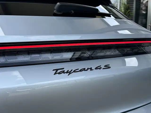 Porsche Taycan 4S Sport Turismo Aut. !!MEGA AUSSTATTUNG!! Ansicht 12