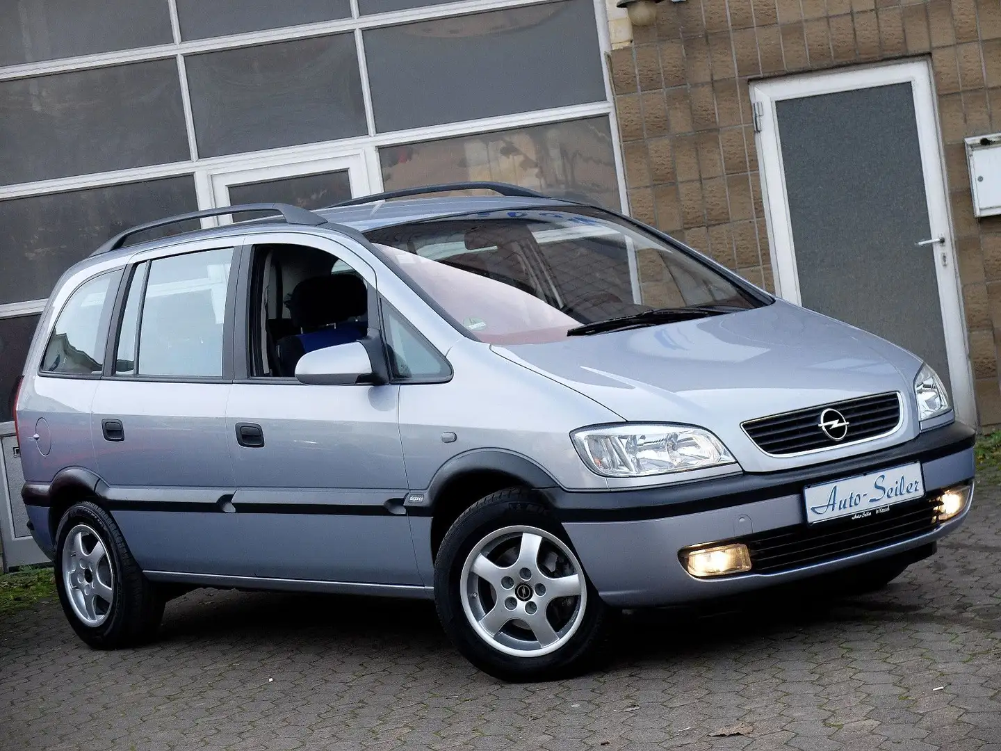 Opel Zafira 1.8 - 1.Hand - Klima - Makellos - 70Tkm - Grau - 1