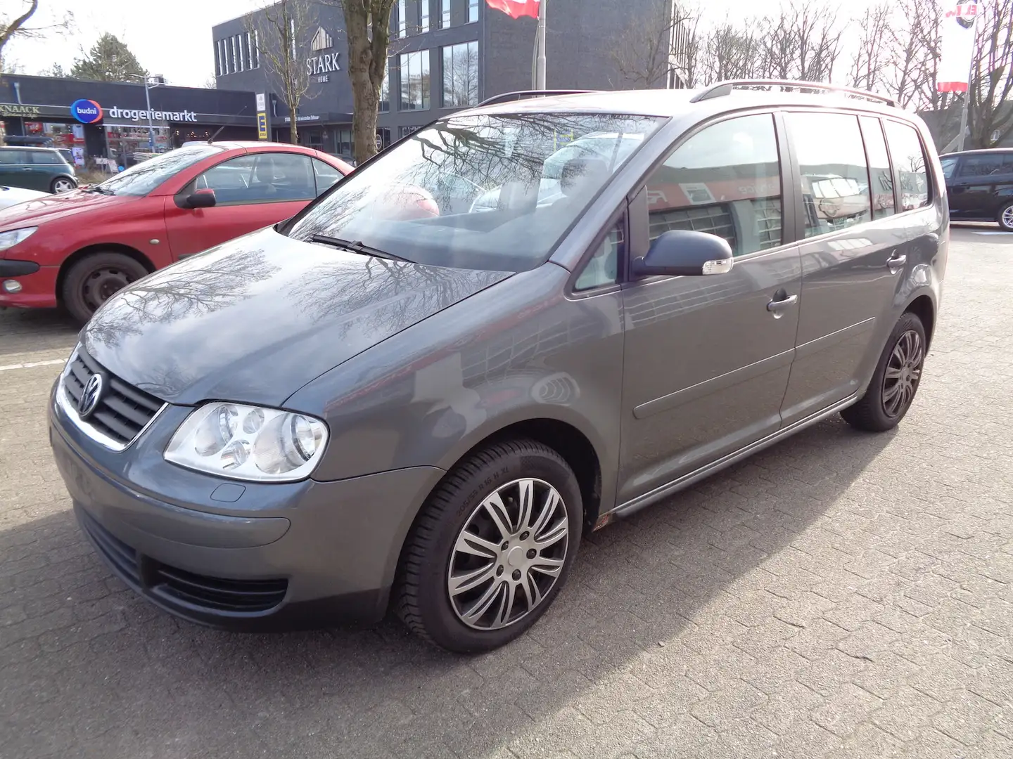 Volkswagen Touran 2.0 TDI, Klimatr., PDC, SHZ, 7 Sitze Grigio - 2