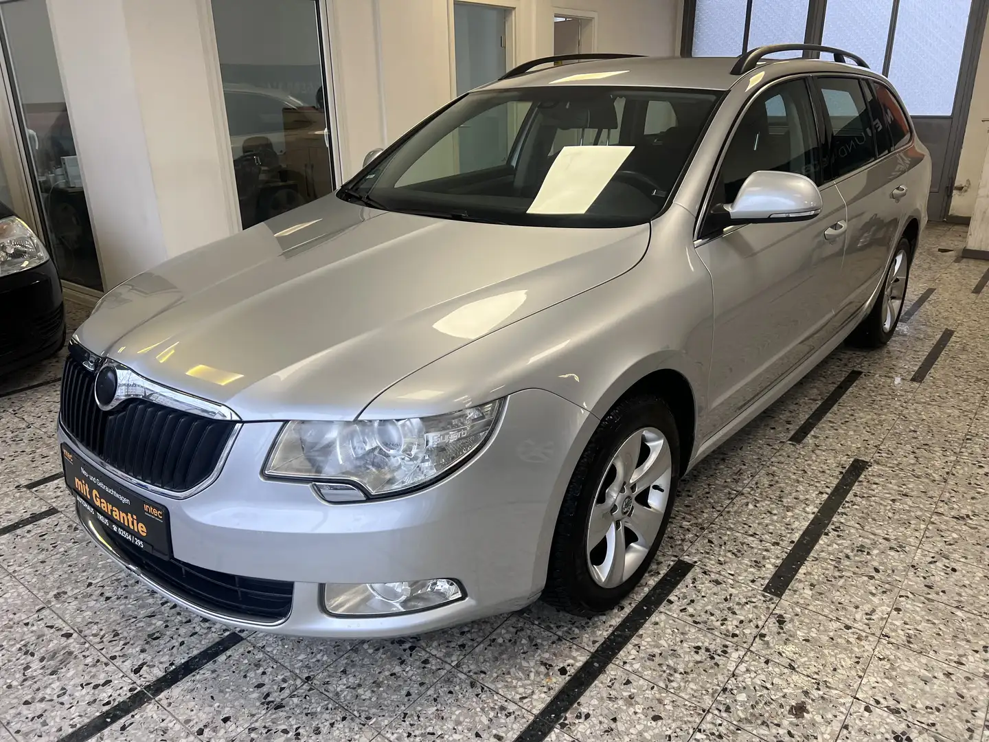 Skoda Superb 1.8 Ambition Kombi *Aut.*Leder*Xenon* Argent - 1