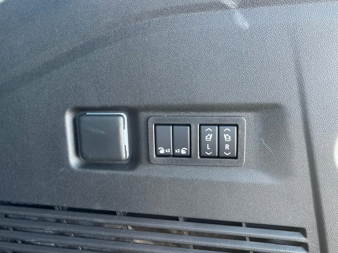 GMC Yukon снимка GMC Yukon