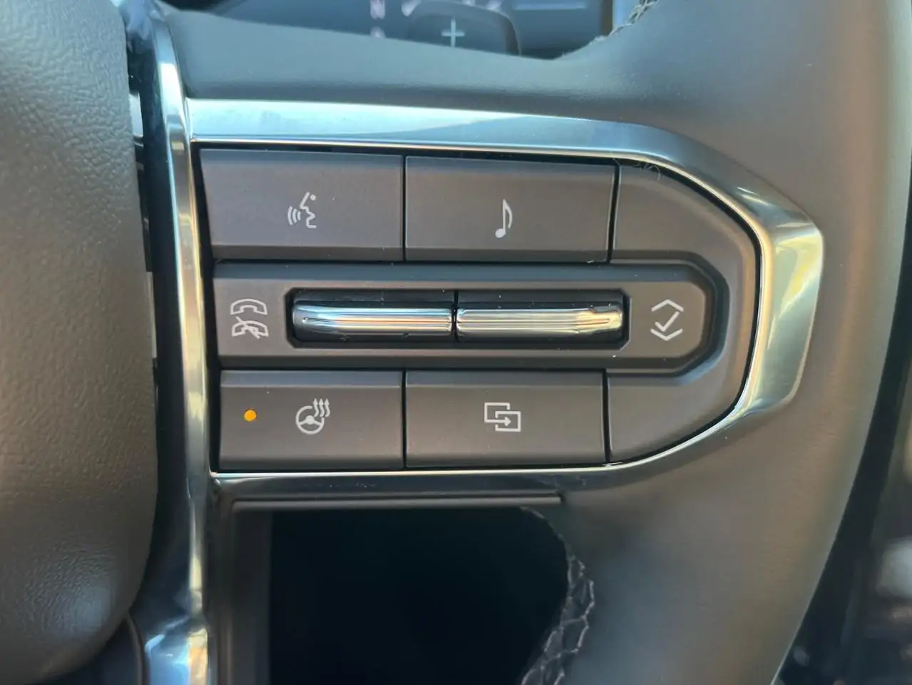 GMC Yukon снимка GMC Yukon