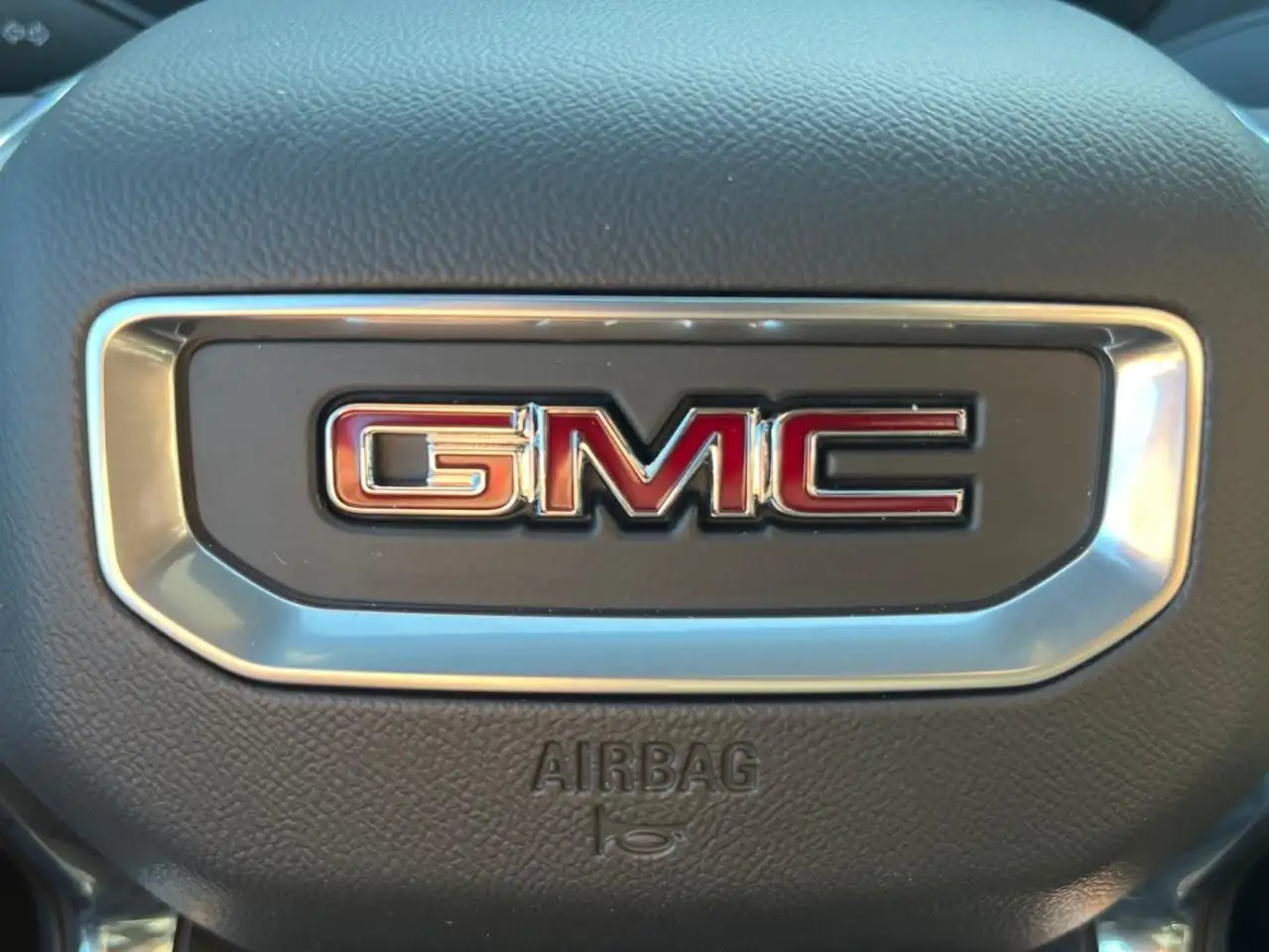 GMC Yukon снимка GMC Yukon