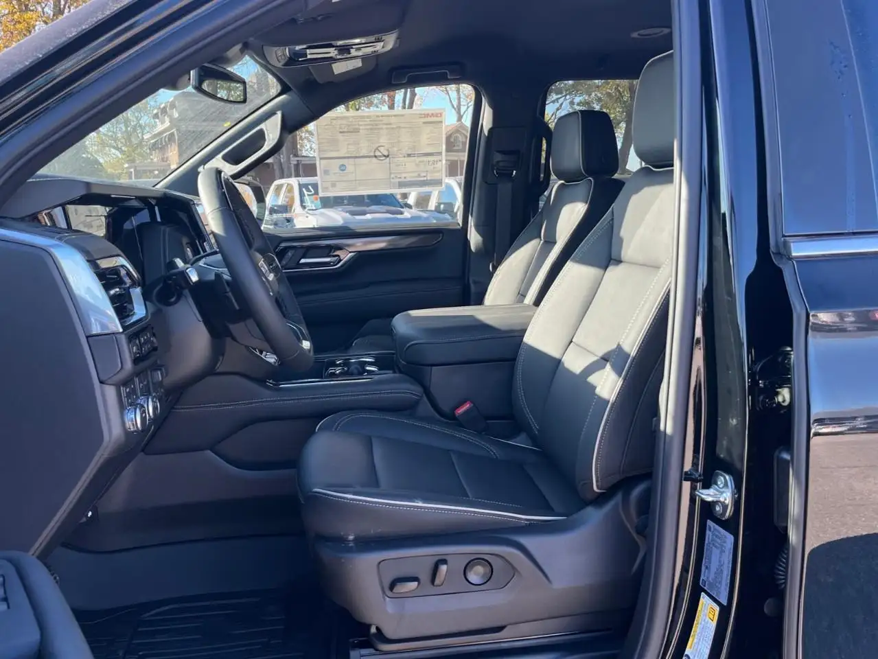 GMC Yukon снимка GMC Yukon