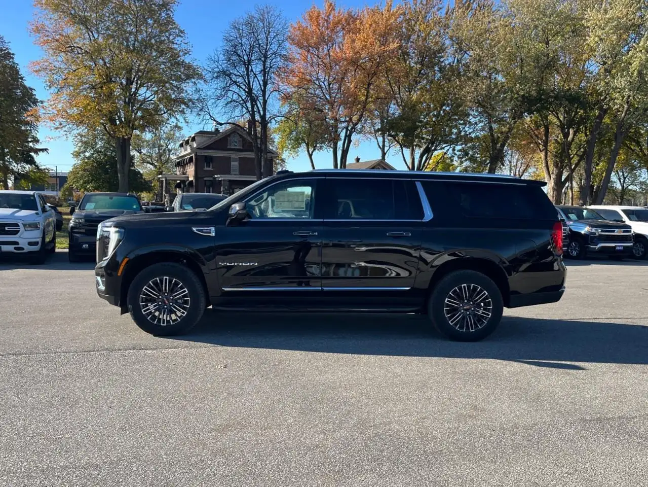 GMC Yukon снимка GMC Yukon