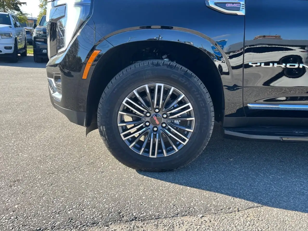 GMC Yukon снимка GMC Yukon