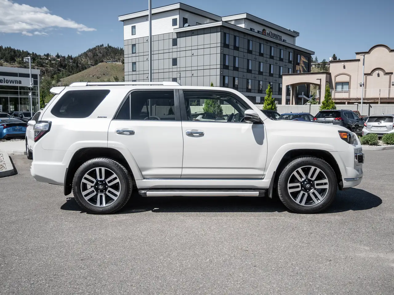 Toyota 4-Runner снимка Toyota 4-Runner