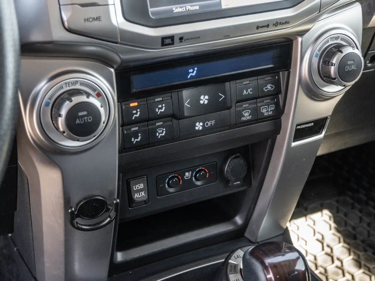 Toyota 4-Runner снимка Toyota 4-Runner