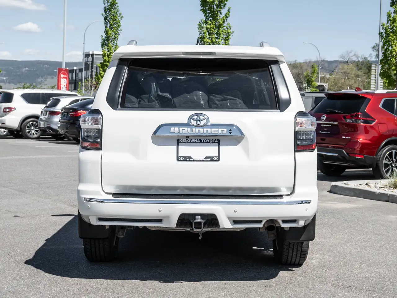 Toyota 4-Runner снимка Toyota 4-Runner