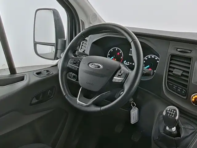 Ford Transit view 14