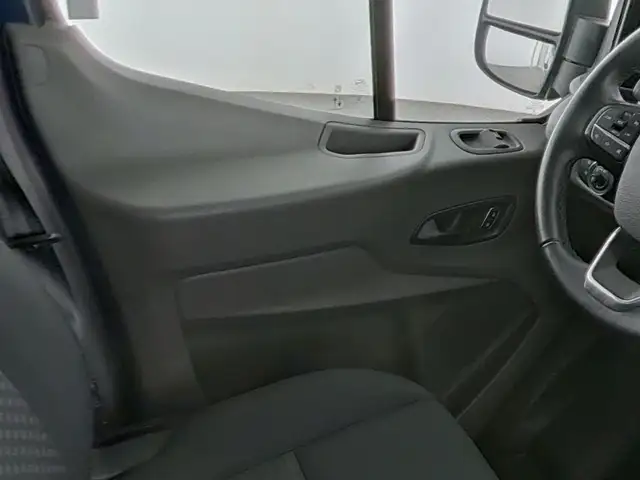 Ford Transit view 13
