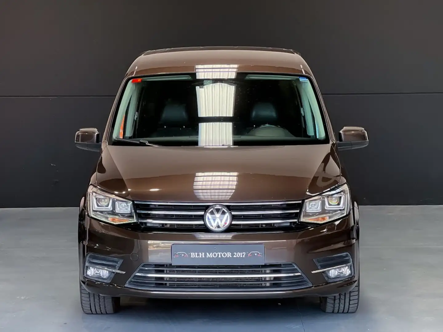 Volkswagen Caddy Outdoor 2.0 TDI SCR BMT 150CV DSG Marrón - 2