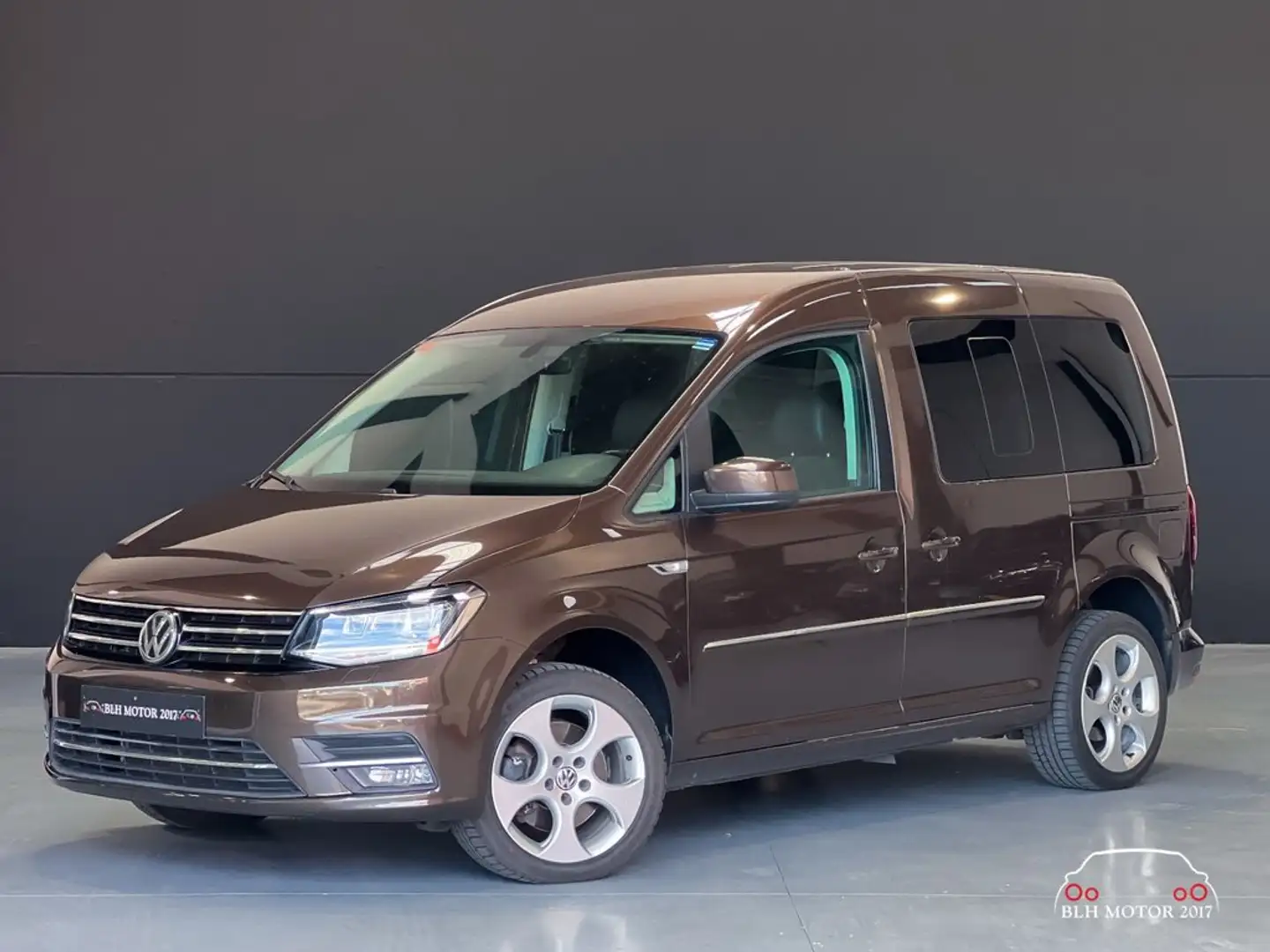 Volkswagen Caddy Outdoor 2.0 TDI SCR BMT 150CV DSG Marrón - 1