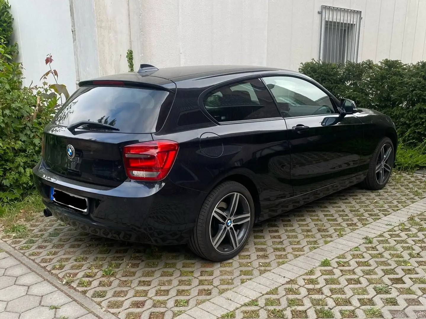 BMW 118 118i Sport Line Schwarz - 1