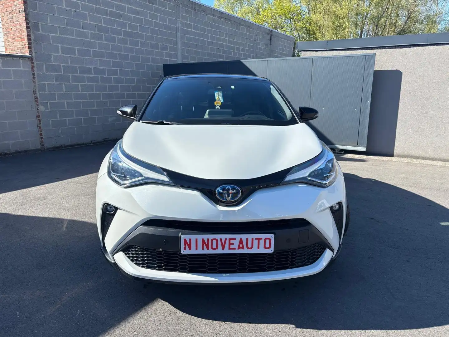 Toyota C-HR 1.8i VVT-i Hybrid C-Lub E-CVT*CAM  HYBRIDE+BENZINE Blanc - 1