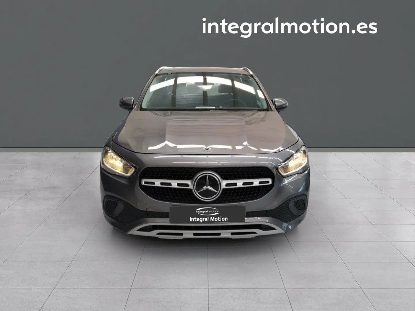 Mercedes-Benz GLA 180 d Business Gris - 2
