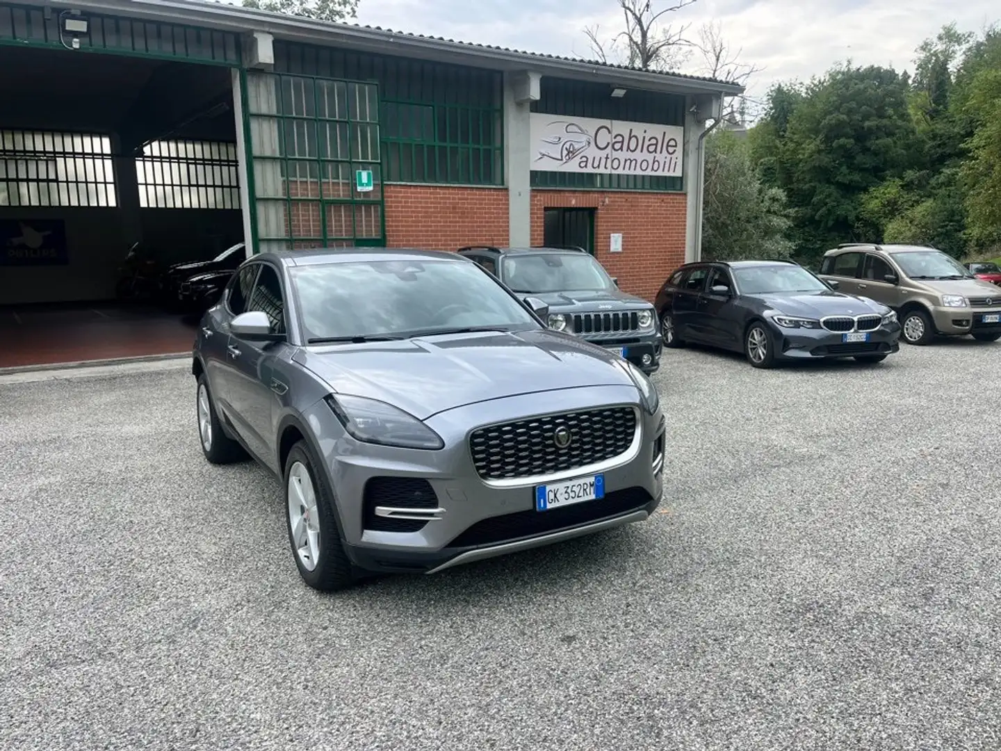 Jaguar E-Pace 2.0d i4 mhev SE awd 163cv auto Grigio - 1