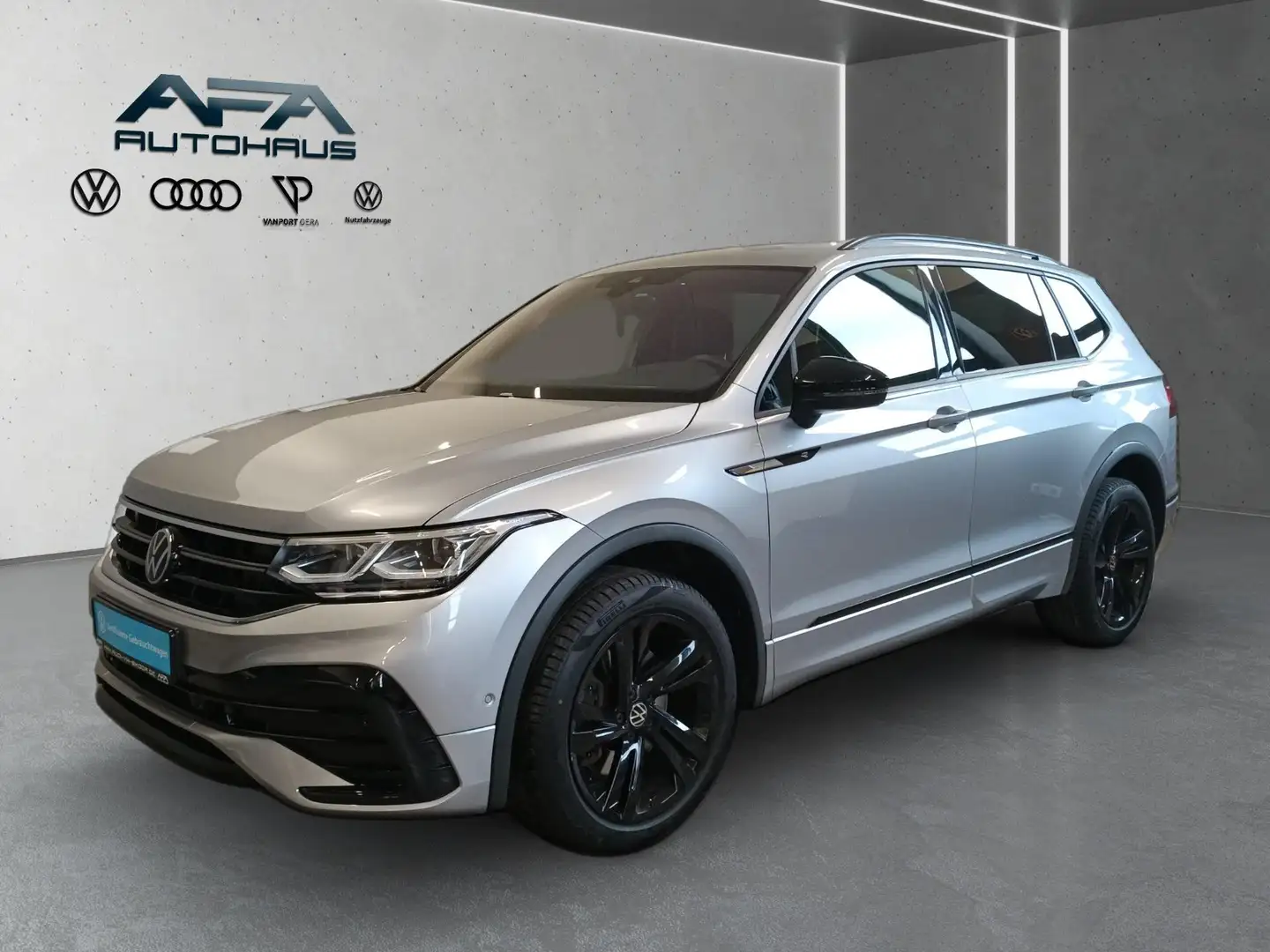 Volkswagen Tiguan Allspace 2.0 TDI R-Line 4 Motion DSG AHK*RFK*BlackStyle*IQ. Silber - 2