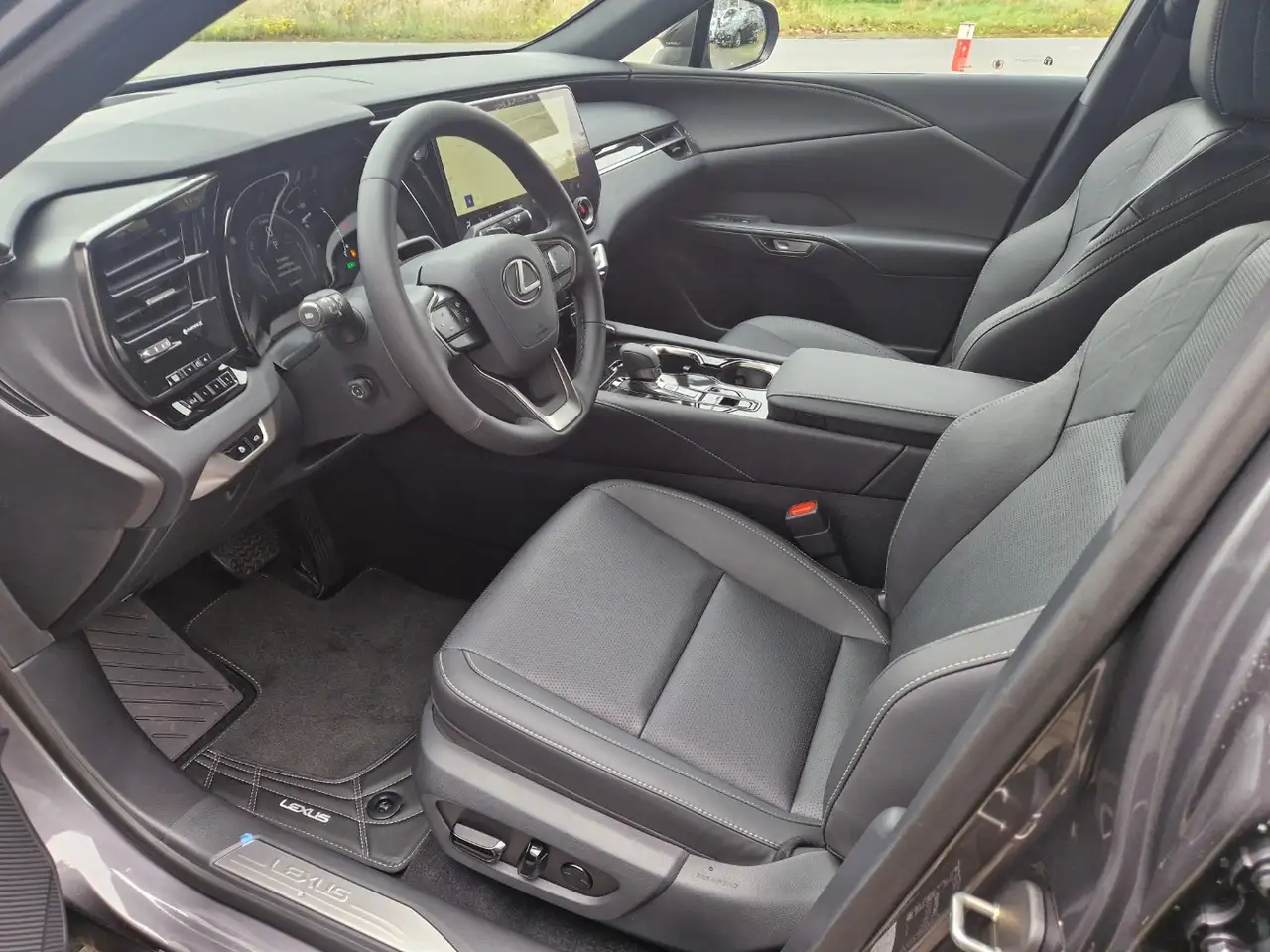 Lexus RX 350 H F Sport Design 4x4 Panorama-Glasdach 7