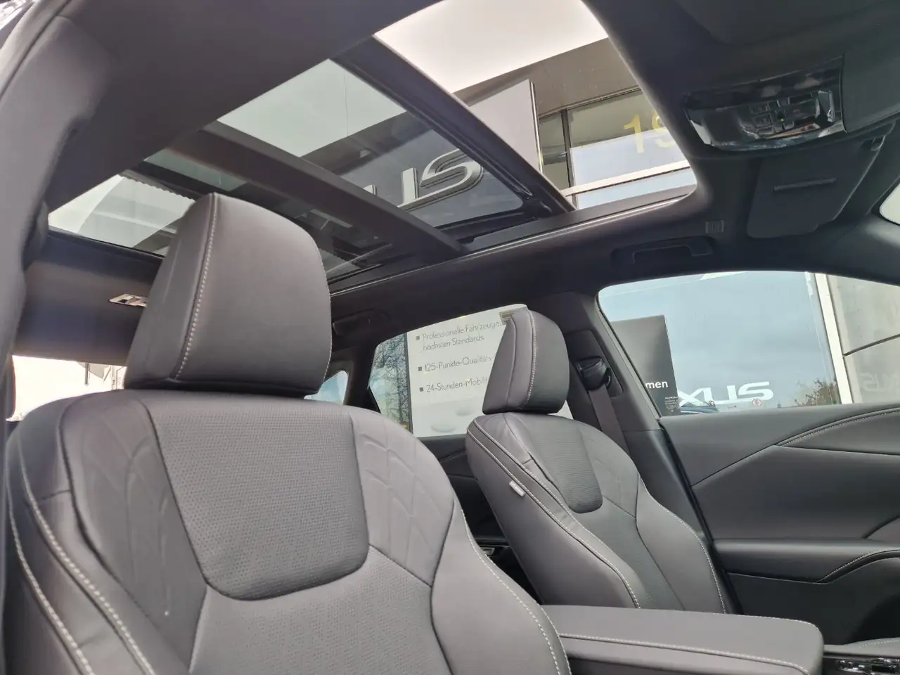 Lexus RX 350 H F Sport Design 4x4 Panorama-Glasdach 12