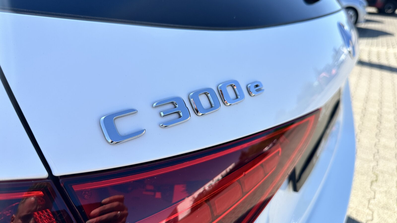 Mercedes-Benz C 300 C 300 e T AMG+Night+Burmester+HeadUp+Memory+RüKa — photo 8