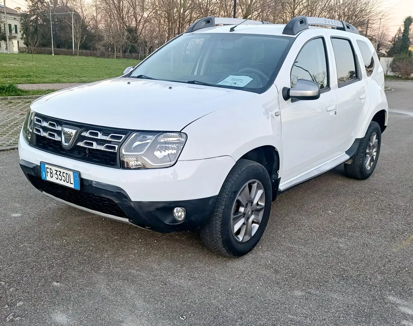 Dacia Duster Duster 1.5 dci Laureate 4x2 s Weiß - 2