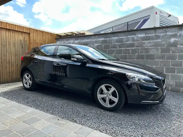 Volvo V40 2.0 D2 Eco Kinetic Led Navi BT Pdc Euro6b