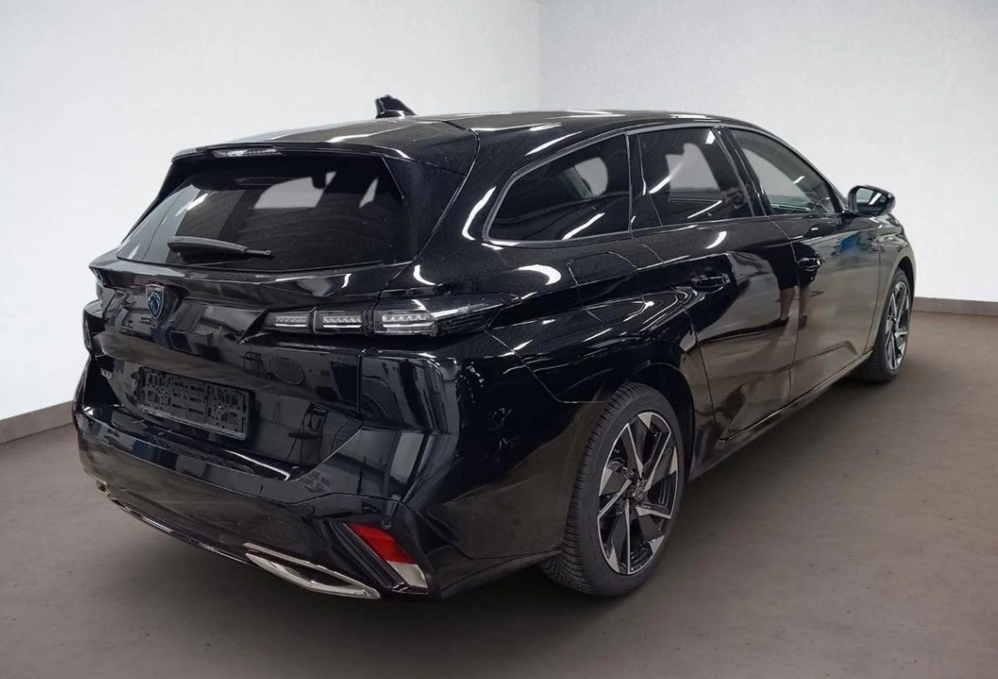 Peugeot 308 SW ALLURE BlueHDI130 EAT8 *1.HAND* — photo 3