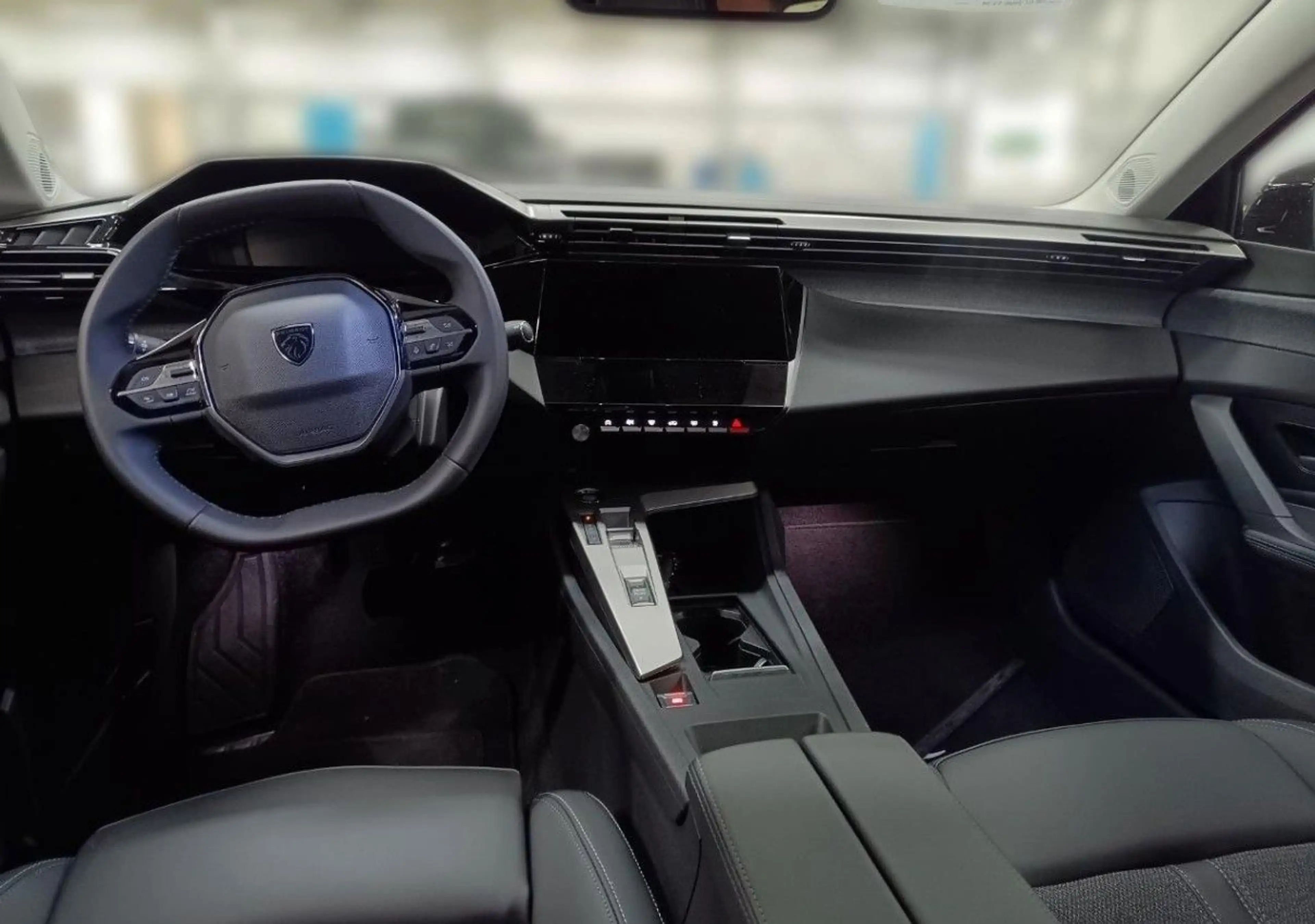 Peugeot 308 SW ALLURE BlueHDI130 EAT8 *1.HAND* — photo 6