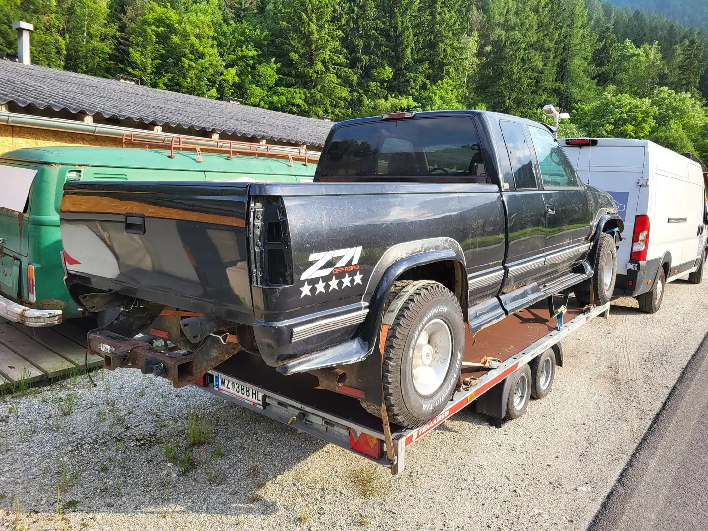 Chevrolet K1500 Silverado Black - 1