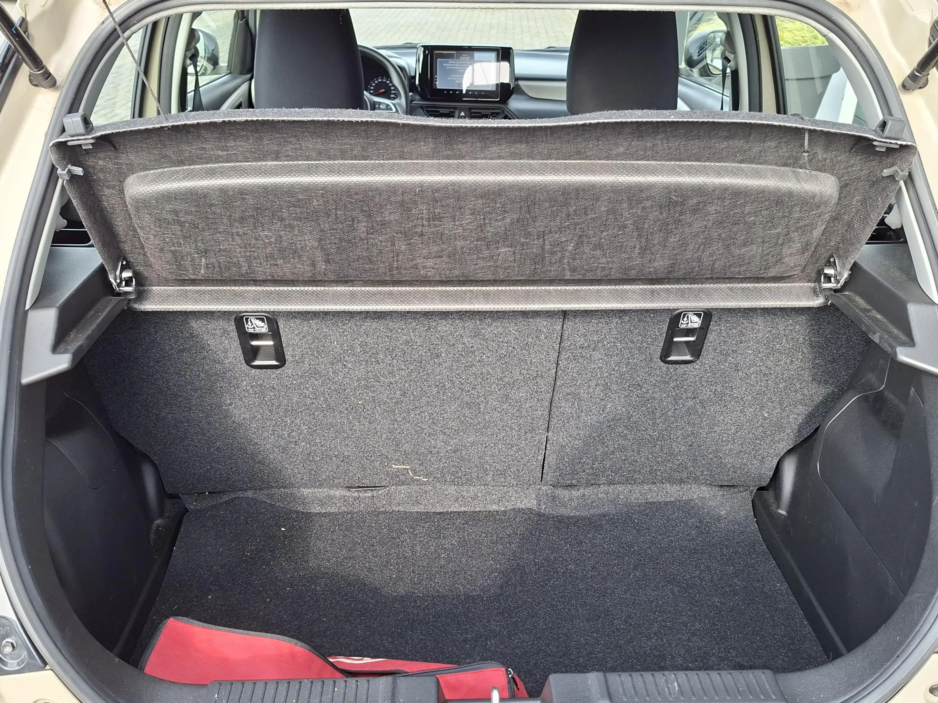 Suzuki Swift 1.2 Comfort Smart Hybrid Navi/Cruise — photo 8