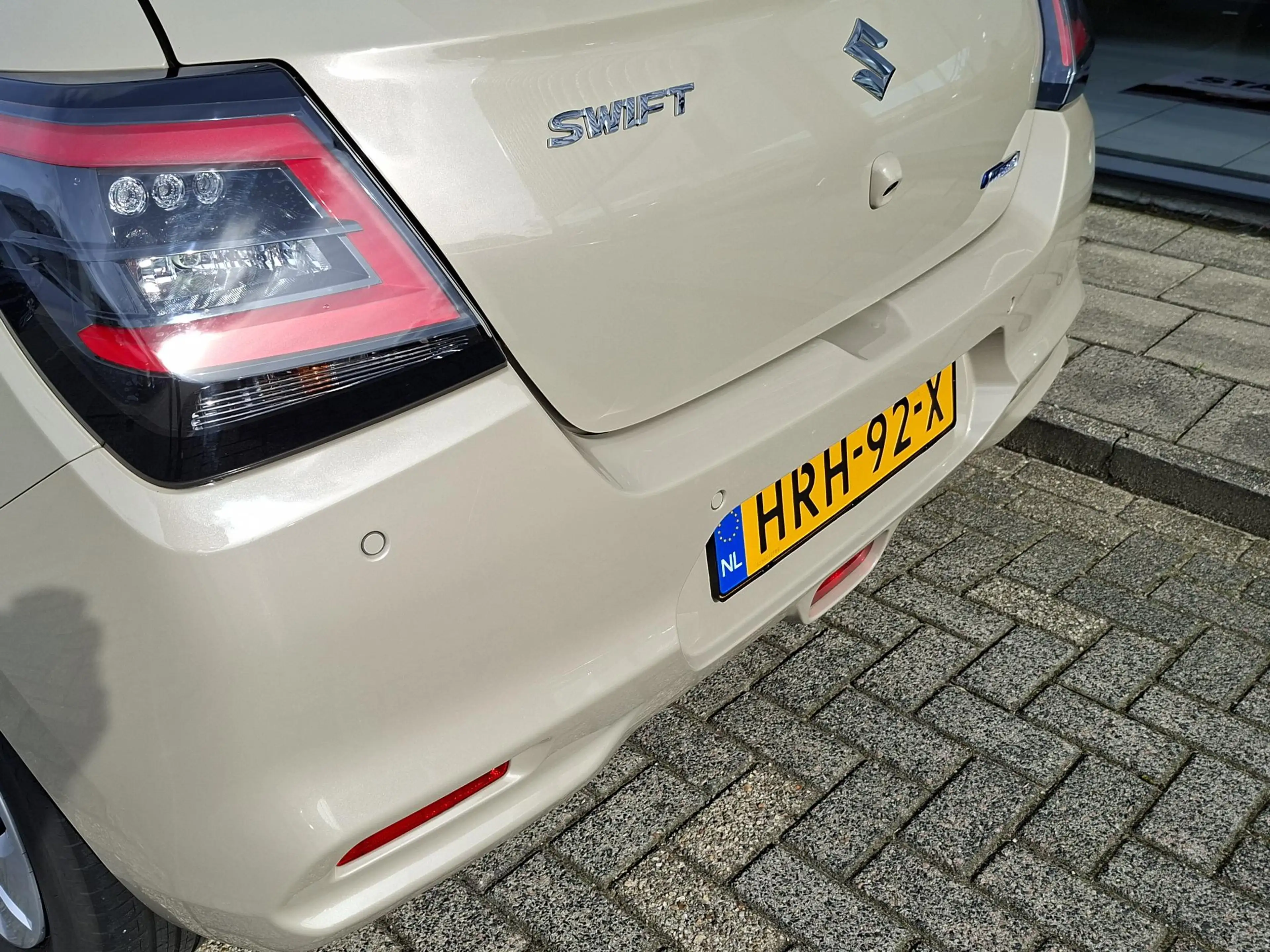 Suzuki Swift 1.2 Comfort Smart Hybrid Navi/Cruise — photo 6